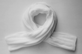 Dámsky pletený šál - biely 